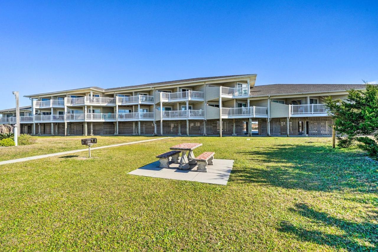 Oak Island Beachfront Condo With Community Pool Eksteriør bilde