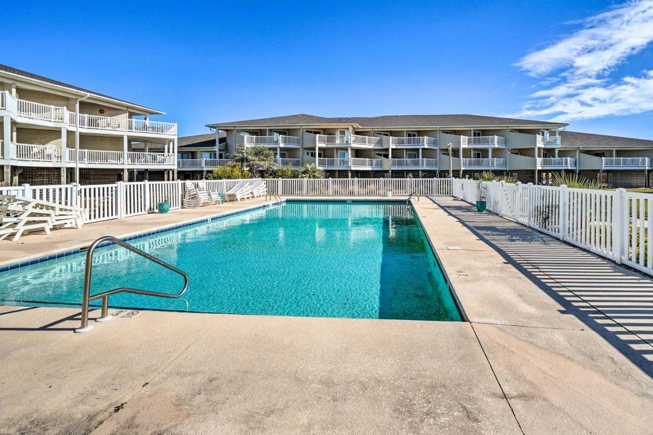 Oak Island Beachfront Condo With Community Pool Eksteriør bilde