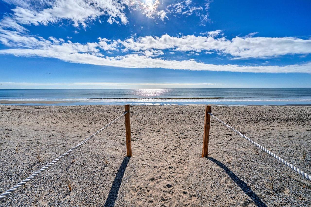 Oak Island Beachfront Condo With Community Pool Eksteriør bilde