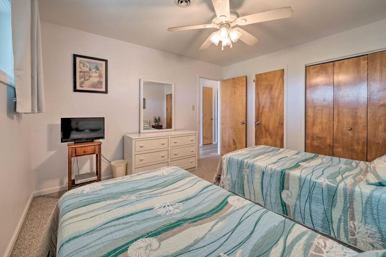 Oak Island Beachfront Condo With Community Pool Eksteriør bilde