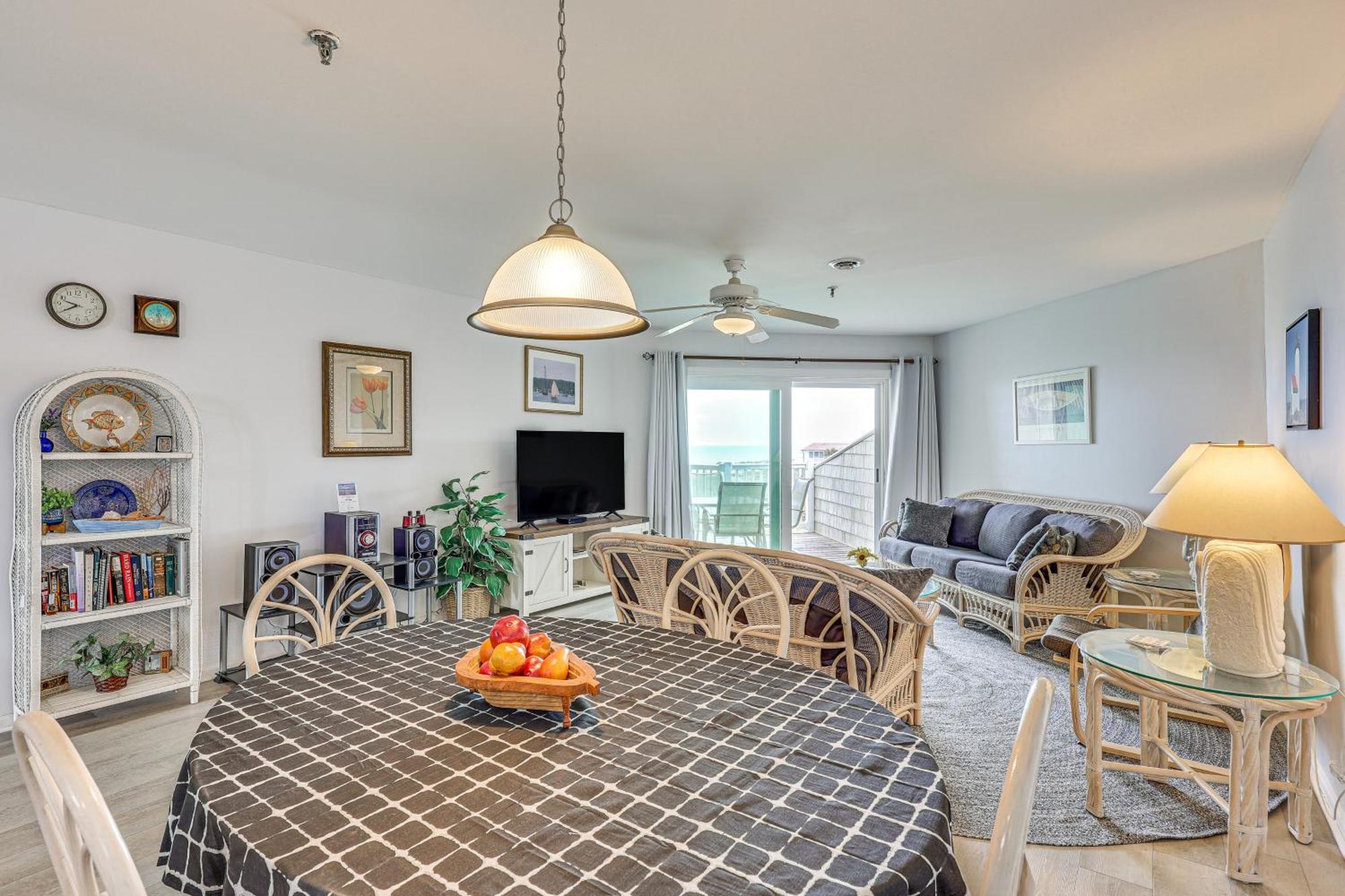 Oak Island Beachfront Condo With Community Pool Eksteriør bilde